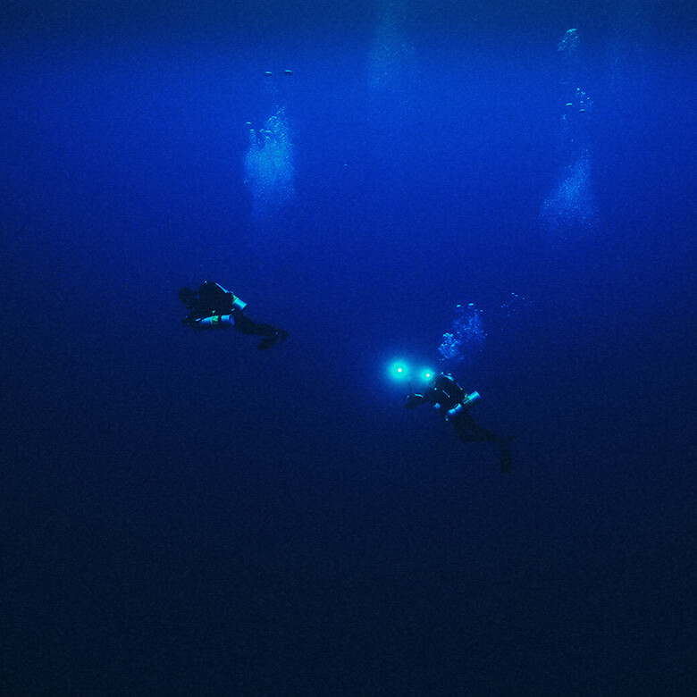 深海に挑み続けるダイバーと深海から気候変動を考えるサイエンティストの物語